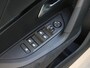 Peugeot e-2008 SUV Business Electric 54 kWh | VOORRAAD KORTING | Tot 8 jaar garantie! | Navigatie | Climate control | Achteruitrijcamera | Apple Carplay/Android Auto