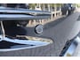 Land Rover Range Rover Evoque 1.5 P300e AWD 254PK R-DYNAMIC HSE | PANORAMISCH SCHUIF / KANTELDAK | ELEKTRISCH VERSTELBARE VOORSTOELEN / BESTUURDERSTOEL MET GEHEUGEN | LEDEREN BEKLEDING | VOORSTOELEN  VERWARMBAAR | 20" LICHTMETALEN VELGEN | KEYLESS ENTRY / START | DODEHOEK DETECTIE | EXTRA GETINTE ACHTERRUITEN | FULL LED KOPLAMPEN | LED ACHTERLICHTEN | ADAPTIVE CRUISE CONTROL | APPLE CARPLAY | ACHTERKLEP ELEKTRISCH BEDIENBAAR | MERIDIAN PREMIUM AUDIO SYSTEEM | RODE REMKLAUWEN |