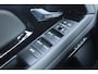 Land Rover Range Rover Evoque 1.5 P300e AWD 254PK R-DYNAMIC HSE | PANORAMISCH SCHUIF / KANTELDAK | ELEKTRISCH VERSTELBARE VOORSTOELEN / BESTUURDERSTOEL MET GEHEUGEN | LEDEREN BEKLEDING | VOORSTOELEN  VERWARMBAAR | 20" LICHTMETALEN VELGEN | KEYLESS ENTRY / START | DODEHOEK DETECTIE | EXTRA GETINTE ACHTERRUITEN | FULL LED KOPLAMPEN | LED ACHTERLICHTEN | ADAPTIVE CRUISE CONTROL | APPLE CARPLAY | ACHTERKLEP ELEKTRISCH BEDIENBAAR | MERIDIAN PREMIUM AUDIO SYSTEEM | RODE REMKLAUWEN |