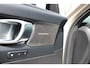 Volvo XC40 2.0 B4 Plus Dark