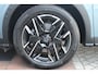 Peugeot 5008 1.2 Hybrid 145PK ALLURE 7p | 360° VISION & DRIVE ASSIST PACK: ANTI DIEFSTAL ALARM MET SUPERVEGRENDELING/VERWARMBAAR VOLLEDEREN STUURWIEL/VISEOPARK 360° HD CAMERA'S MET PARKEERHULP VOOR, BUITENSPIEGELS MET KANTELFUNCTIE BIJ HET ACHTERUITRIJDEN/ADAPTIVE CRUISE CONTROL MET STOP & GO FUNCTIE, REAR CROSS TRAFFIC ALERT, LANE CHANGE ASSIST, DODEHOEK DETECTIE, GROOTLICHT ASSISTENT | PANORAMIC NAVIGATION PACK: PEUGEOT PANORAMIC i-COCKPIT MET GEBOGEN EN ZWEVEND HD SCHERM/PEUGEOT 3D NAVIGATIE/SPRAAKHERKENNING/3-USB AANSLUITINGEN/DRAADLOZE TELEFOONLADER | SEAT PACK: AGR STOEL MET VERWARMBARE VOORSTOELEN | 7-PERSOONS | LED KOPLAMPEN | 19" LICHTMETALEN VELGEN | KEYLESS ENTRY/START | INTERIEUR VERLICHTING | GELAMINEERDE EN GELUIDDEMPENDE GETINTE VOORRUIT | DRAADLOZE APPLE CARPLAY/ANDROID AUTO |