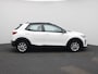 Kia Stonic 1.0 T-GDi MHEV DynamicLine | Apple Carplay / Android Auto | Parkeer sensoren | Navigatie | Camera | Cruise control | Climate control | DAB |