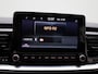 Kia Stonic 1.0 T-GDi MHEV DynamicLine | Apple Carplay / Android Auto | Parkeer sensoren | Navigatie | Camera | Cruise control | Climate control | DAB |