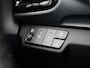 Kia Stonic 1.0 T-GDi MHEV DynamicLine | Apple Carplay / Android Auto | Parkeer sensoren | Navigatie | Camera | Cruise control | Climate control | DAB |
