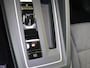 Volkswagen Golf Variant 1.5 eTSI Life Business | Trekhaak | Adaptieve cruise control | Stoel- en stuurwielverwarming | 3-zone airco | Navigatie | Sfeerverlichting | Lane assist |