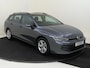 Volkswagen Golf Variant 1.5 eTSI Life Business | Trekhaak | Adaptieve cruise control | Stoel- en stuurwielverwarming | 3-zone airco | Navigatie | Sfeerverlichting | Lane assist |
