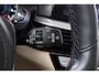 BMW 5-Serie Touring 540i xDrive High Executive (PANORAMADAK, ADAPTIEVE CRUISE, SFEERVERLICHTING, DEALER ONDERHOUDEN)