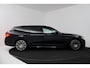 BMW 5-Serie Touring 540i xDrive High Executive (PANORAMADAK, ADAPTIEVE CRUISE, SFEERVERLICHTING, DEALER ONDERHOUDEN)