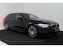 BMW 5-Serie Touring 540i xDrive High Executive (PANORAMADAK, ADAPTIEVE CRUISE, SFEERVERLICHTING, DEALER ONDERHOUDEN)