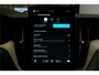 Volvo XC60 2.0 T8 AWD 335kW/456pk Aut8 Recharge Ultra Dark Excl. LUCHTVERING + BOWERS&WILKINS + PANORAMADAK + EL.TREKHAAK + DUBBEL GLAS + BLIS + HEAD-UP + PILOT ASSIST + V&A STOEL-&STUURVERWARMING + GOOGLE + STOELVENTILATIE&-MASSAGE + 360 CAMERA + 22" LM-VELGEN!!