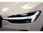 Volvo XC60 2.0 T8 AWD 335kW/456pk Aut8 Recharge Ultra Dark Excl. LUCHTVERING + BOWERS&WILKINS + PANORAMADAK + EL.TREKHAAK + DUBBEL GLAS + BLIS + HEAD-UP + PILOT ASSIST + V&A STOEL-&STUURVERWARMING + GOOGLE + STOELVENTILATIE&-MASSAGE + 360 CAMERA + 22" LM-VELGEN!!