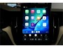 Volvo XC60 2.0 T8 AWD 335kW/456pk Aut8 Recharge Ultra Dark Excl. LUCHTVERING + BOWERS&WILKINS + PANORAMADAK + EL.TREKHAAK + DUBBEL GLAS + BLIS + HEAD-UP + PILOT ASSIST + V&A STOEL-&STUURVERWARMING + GOOGLE + STOELVENTILATIE&-MASSAGE + 360 CAMERA + 22" LM-VELGEN!!