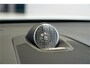 Volvo XC60 2.0 T8 AWD 335kW/456pk Aut8 Recharge Ultra Dark Excl. LUCHTVERING + BOWERS&WILKINS + PANORAMADAK + EL.TREKHAAK + DUBBEL GLAS + BLIS + HEAD-UP + PILOT ASSIST + V&A STOEL-&STUURVERWARMING + GOOGLE + STOELVENTILATIE&-MASSAGE + 360 CAMERA + 22" LM-VELGEN!!
