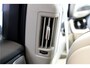 Volvo XC60 2.0 T8 AWD 335kW/456pk Aut8 Recharge Ultra Dark Excl. LUCHTVERING + BOWERS&WILKINS + PANORAMADAK + EL.TREKHAAK + DUBBEL GLAS + BLIS + HEAD-UP + PILOT ASSIST + V&A STOEL-&STUURVERWARMING + GOOGLE + STOELVENTILATIE&-MASSAGE + 360 CAMERA + 22" LM-VELGEN!!