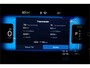 Volvo XC60 2.0 T8 AWD 335kW/456pk Aut8 Recharge Ultra Dark Excl. LUCHTVERING + BOWERS&WILKINS + PANORAMADAK + EL.TREKHAAK + DUBBEL GLAS + BLIS + HEAD-UP + PILOT ASSIST + V&A STOEL-&STUURVERWARMING + GOOGLE + STOELVENTILATIE&-MASSAGE + 360 CAMERA + 22" LM-VELGEN!!