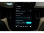Volvo XC60 2.0 T8 AWD 335kW/456pk Aut8 Recharge Ultra Dark Excl. LUCHTVERING + BOWERS&WILKINS + PANORAMADAK + EL.TREKHAAK + DUBBEL GLAS + BLIS + HEAD-UP + PILOT ASSIST + V&A STOEL-&STUURVERWARMING + GOOGLE + STOELVENTILATIE&-MASSAGE + 360 CAMERA + 22" LM-VELGEN!!