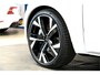 Volvo XC60 2.0 T8 AWD 335kW/456pk Aut8 Recharge Ultra Dark Excl. LUCHTVERING + BOWERS&WILKINS + PANORAMADAK + EL.TREKHAAK + DUBBEL GLAS + BLIS + HEAD-UP + PILOT ASSIST + V&A STOEL-&STUURVERWARMING + GOOGLE + STOELVENTILATIE&-MASSAGE + 360 CAMERA + 22" LM-VELGEN!!