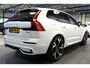 Volvo XC60 2.0 T8 AWD 335kW/456pk Aut8 Recharge Ultra Dark Excl. LUCHTVERING + BOWERS&WILKINS + PANORAMADAK + EL.TREKHAAK + DUBBEL GLAS + BLIS + HEAD-UP + PILOT ASSIST + V&A STOEL-&STUURVERWARMING + GOOGLE + STOELVENTILATIE&-MASSAGE + 360 CAMERA + 22" LM-VELGEN!!