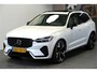 Volvo XC60 2.0 T8 AWD 335kW/456pk Aut8 Recharge Ultra Dark Excl. LUCHTVERING + BOWERS&WILKINS + PANORAMADAK + EL.TREKHAAK + DUBBEL GLAS + BLIS + HEAD-UP + PILOT ASSIST + V&A STOEL-&STUURVERWARMING + GOOGLE + STOELVENTILATIE&-MASSAGE + 360 CAMERA + 22" LM-VELGEN!!