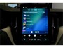 Volvo XC60 2.0 T8 AWD 335kW/456pk Aut8 Recharge Ultra Dark Excl. LUCHTVERING + BOWERS&WILKINS + PANORAMADAK + EL.TREKHAAK + DUBBEL GLAS + BLIS + HEAD-UP + PILOT ASSIST + V&A STOEL-&STUURVERWARMING + GOOGLE + STOELVENTILATIE&-MASSAGE + 360 CAMERA + 22" LM-VELGEN!!