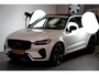Volvo XC60 2.0 T8 AWD 335kW/456pk Aut8 Recharge Ultra Dark Excl. LUCHTVERING + BOWERS&WILKINS + PANORAMADAK + EL.TREKHAAK + DUBBEL GLAS + BLIS + HEAD-UP + PILOT ASSIST + V&A STOEL-&STUURVERWARMING + GOOGLE + STOELVENTILATIE&-MASSAGE + 360 CAMERA + 22" LM-VELGEN!!