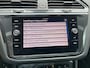 Volkswagen Tiguan 1.5 TSI R-Line Business+ / Pano / Navi / App connect / Harman-kardon / Elektrische klep / Lichtmetaal 19 inch /