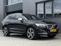 Volvo XC60 2.0 T8 Twin Engine AWD R-Design 407 PK | Luchtvering | Trekhaak | Panorama | Pilot | Keyless