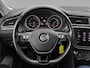 Volkswagen Tiguan 1.5 TSI ACT Comfortline / Navigatie / Parkeersensoren V+A / Zwenkbare trekhaak / Climate controle /