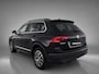 Volkswagen Tiguan 1.5 TSI ACT Comfortline / Navigatie / Parkeersensoren V+A / Zwenkbare trekhaak / Climate controle /
