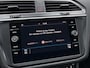 Volkswagen Tiguan 1.5 TSI ACT Comfortline / Navigatie / Parkeersensoren V+A / Zwenkbare trekhaak / Climate controle /
