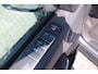 Land Rover Discovery 2.0 Td4 HSE Luxury | Incl. 12 Maanden garantie | Cruise Control | Navigatie | Apple Carplay\Android Auto | Elektrisch Trekhaak | Luchtvering | Parkeercamera | Parkeersensoren |