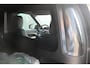 Land Rover Discovery 2.0 Td4 HSE Luxury | Incl. 12 Maanden garantie | Cruise Control | Navigatie | Apple Carplay\Android Auto | Elektrisch Trekhaak | Luchtvering | Parkeercamera | Parkeersensoren |