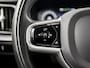 Volvo V60 2.0 B3 Momentum Sport Automaat (APPLE CARPLAY, GROOT NAVI, LEDER, STUUR/STOELVERWARMING, SPORTSTOELEN, GETINT GLAS, CAMERA, NIEUWE APK, NIEUWSTAAT)