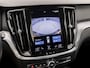 Volvo V60 2.0 B3 Momentum Sport Automaat (APPLE CARPLAY, GROOT NAVI, LEDER, STUUR/STOELVERWARMING, SPORTSTOELEN, GETINT GLAS, CAMERA, NIEUWE APK, NIEUWSTAAT)
