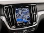 Volvo V60 2.0 B3 Momentum Sport Automaat (APPLE CARPLAY, GROOT NAVI, LEDER, STUUR/STOELVERWARMING, SPORTSTOELEN, GETINT GLAS, CAMERA, NIEUWE APK, NIEUWSTAAT)