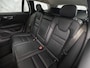 Volvo V60 2.0 B3 Momentum Sport Automaat (APPLE CARPLAY, GROOT NAVI, LEDER, STUUR/STOELVERWARMING, SPORTSTOELEN, GETINT GLAS, CAMERA, NIEUWE APK, NIEUWSTAAT)