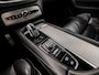 Volvo XC90 2.0 T8 Twin Engine AWD R-Design 7 Persoons 408Pk Automaat (PANORAMADAK, 1e EIGENAAR, LUCHTVERING, APPLE CARPLAY, BOWERS&WILKINS, HEADP-UP DISPLAY, STUUR/STOELVERWARMING, CAMERA, ELEK ACHTERKLEP, NIEUWSTAAT)