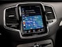 Volvo XC90 2.0 T8 Twin Engine AWD R-Design 7 Persoons 408Pk Automaat (PANORAMADAK, 1e EIGENAAR, LUCHTVERING, APPLE CARPLAY, BOWERS&WILKINS, HEADP-UP DISPLAY, STUUR/STOELVERWARMING, CAMERA, ELEK ACHTERKLEP, NIEUWSTAAT)
