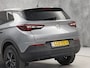 Opel Grandland X 1.2 Turbo Sport (APPLE CARPLAY, NAVIGATIE, GETINT GLAS, CRUISE, SPORTSTOELEN, ARMSTEUN, LM VELGEN, NIEUWE APK, NIEUWSTAAT)