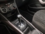 Peugeot 2008 1.2 PureTech Sport Automaat (PANORAMADAK, NAVIGATIE, TREKHAAK, CRUISE, SPORTSTOELEN, PARKEERSENSOREN, NIEUWSTAAT)