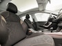 Peugeot 2008 1.2 PureTech Sport Automaat (PANORAMADAK, NAVIGATIE, TREKHAAK, CRUISE, SPORTSTOELEN, PARKEERSENSOREN, NIEUWSTAAT)