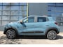 Dacia Spring Extreme 65 PK 27 kWh (SOH 94,6%) | Snellader 30 KW | camera achter | Apple car play | State Blue | NAVI