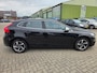 Volvo V40 2.0 D2 R-Design Business 2015. Xenon/Climate/Cruise/Leder/Trekhaak etc.. APK 02-2027