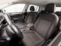 Volkswagen Golf 1.0 TSI Sportline Automaat (APPLE CARPLAY, GROOT NAVI, CLIMATE, STOELVERWARMING, SPORTSTOELEN, GETINT GLAS, PARKEERSENSOREN, CRUISE, NIEUWSTAAT)