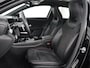 Mercedes-Benz A-klasse 180 Business Solution AMG | Panoramadak | Carplay | Cruise control | Climate control | DAB+ | Navigatie | Bluetooth | Stoelverwarming | Park assist