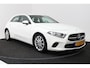 Mercedes-Benz A-klasse 220 Advantage (SFEERVERLICHTING, NAVIGATIE, CAMERA, STOELVERWARMING, LEDER)