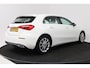 Mercedes-Benz A-klasse 220 Advantage (SFEERVERLICHTING, NAVIGATIE, CAMERA, STOELVERWARMING, LEDER)