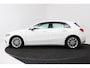 Mercedes-Benz A-klasse 220 Advantage (SFEERVERLICHTING, NAVIGATIE, CAMERA, STOELVERWARMING, LEDER)