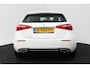 Mercedes-Benz A-klasse 220 Advantage (SFEERVERLICHTING, NAVIGATIE, CAMERA, STOELVERWARMING, LEDER)