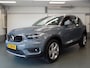Volvo XC40 1.5 T3 163pk, Business Pro, Navigatie, Clima controle, Cruise controle, Elek ramen V/A, Pdc V/A, Harman Kardon geluid installatie, Elek achterklep,  Xenon verlichting, Lm velgen 18'', Nederlandse auto, Trekgewicht 1600k Bovag afleverpakket 695,-